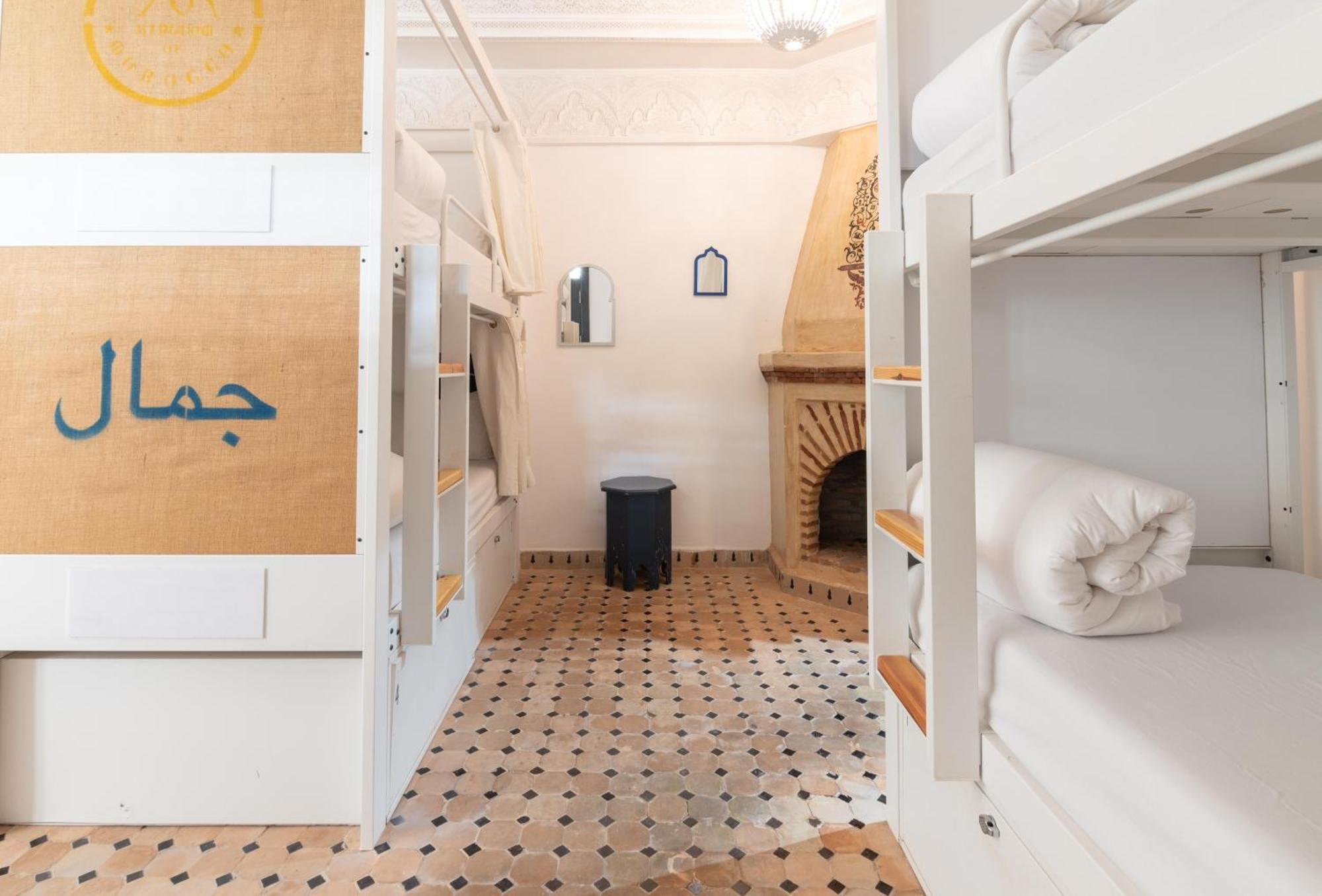 Quadruple Room Bathroom,1641737365:JPEG
